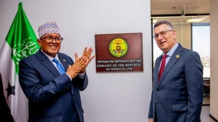 غياب العوائق يسرع الخطوات «الإسرائيلية الانفصالية» في أرض الصومال غياب العوائق يسرع الخطوات "الإسرائيلية الانفصالية " في أرض الصومال