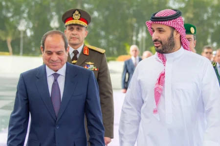 دخول مصر عسكريا خط التصعيد السعودي – اليمني دخول مصر عسكريا خط التصعيد السعودي – اليمني
