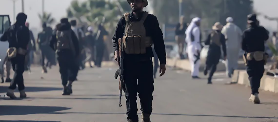الأمن السوري يحاول فك عقدة السويداء (رويترز)